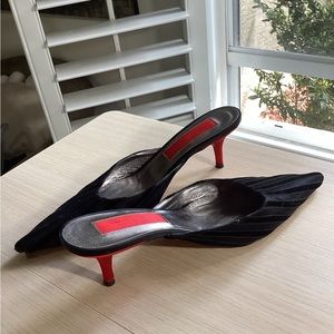 Christian Lacroix Mule sz 39 US 9 GUC Red Bottoms Slip On Black Closed Toe shoe
